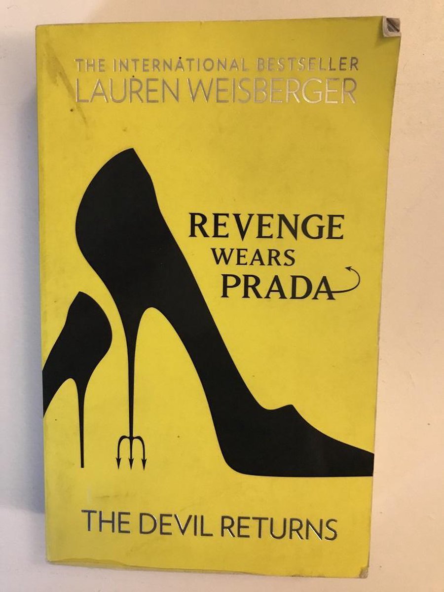 Revenge Wears Prada by Lauren Weisberger te koop op hetbookcafe.nl